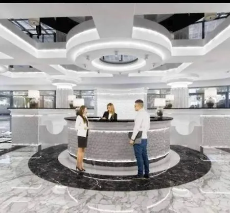 Hanza Tower Baobab Pool Jacussi Sauna Apartment *